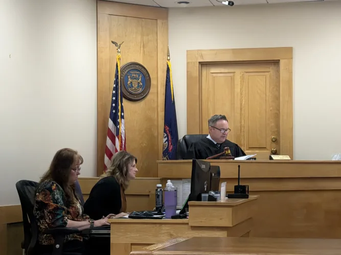 Henshaw enters no contest plea for aggravated assault charge
